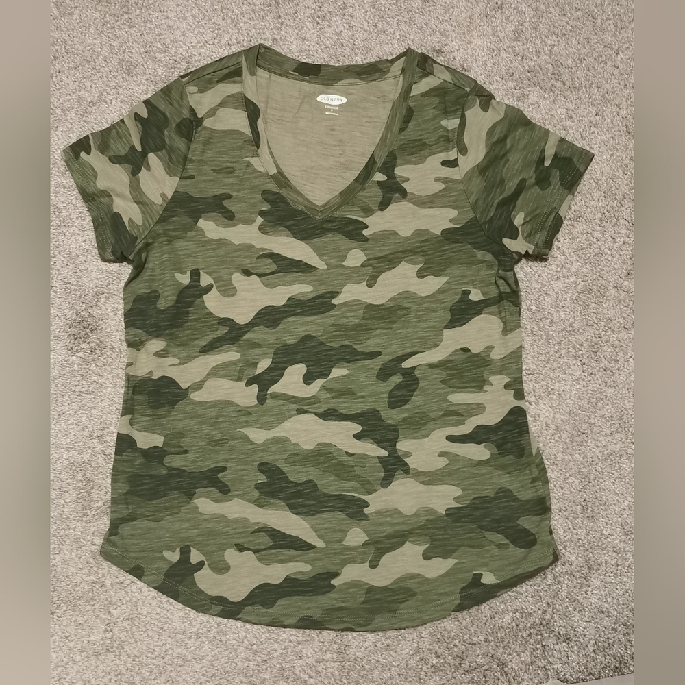 OLD NAVY Women's Size S EveryWear T-shirt Green Camo 100% Cotton